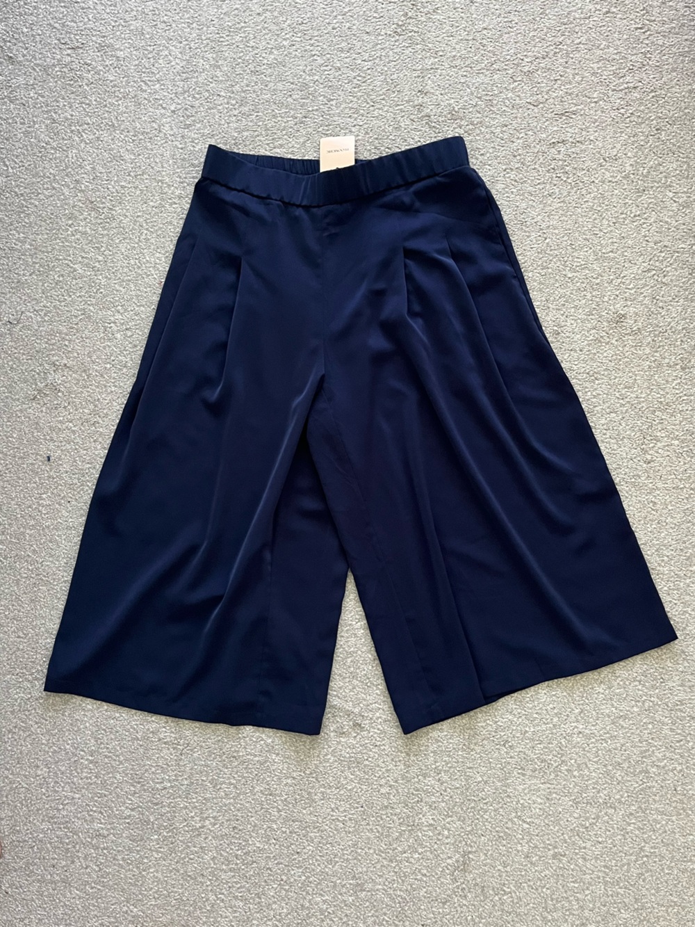 NWT BloomChic Navy Wide-Leg Culotte Pants Size 14-16